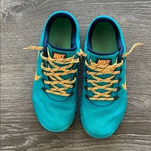 Teal Nike Running Shoes